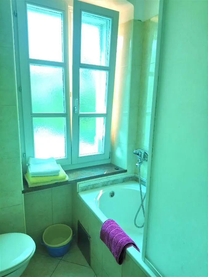 אופטיה Central Apartment Agatha
